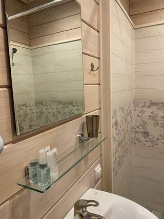 Гостевой дом Усадьба Демидова Листвянка 2-местный номер эконом (с завтраком)-4