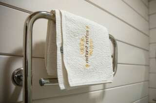 Гостевой дом Усадьба Демидова Листвянка Гостевая комната СТАНДАРТ для 1 гостя с кроватью шириной 140 см-6